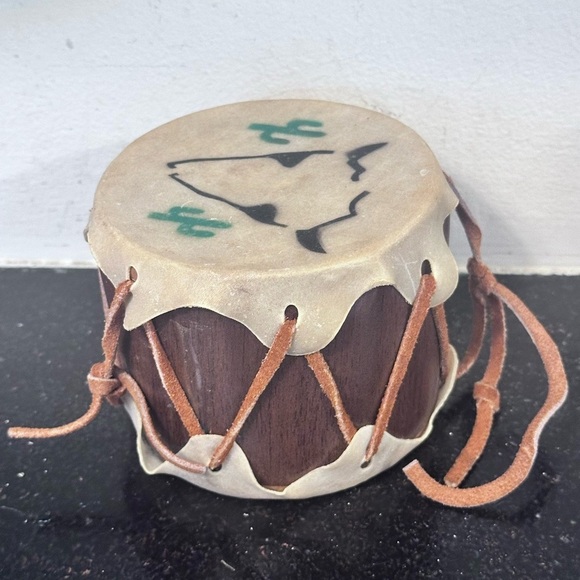Vintage Native American Rawhide Toy Hand Drum - Picture 3 of 5